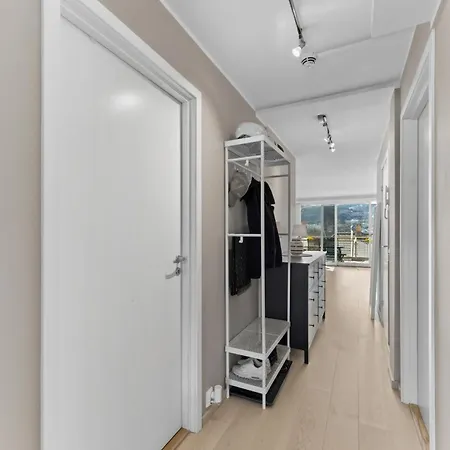 Great Location And View In Apartament *